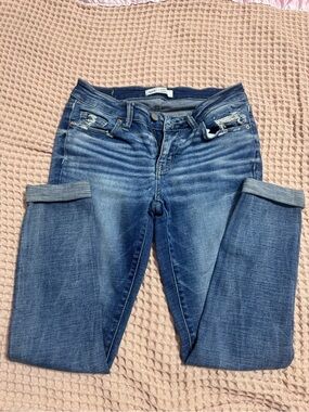 BKE Women's Blue Distressed Cuffed Cropped Jeans